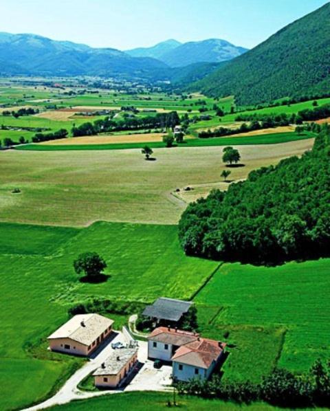 Agriturismo La Cascina Di Opaco نورسا المظهر الخارجي الصورة