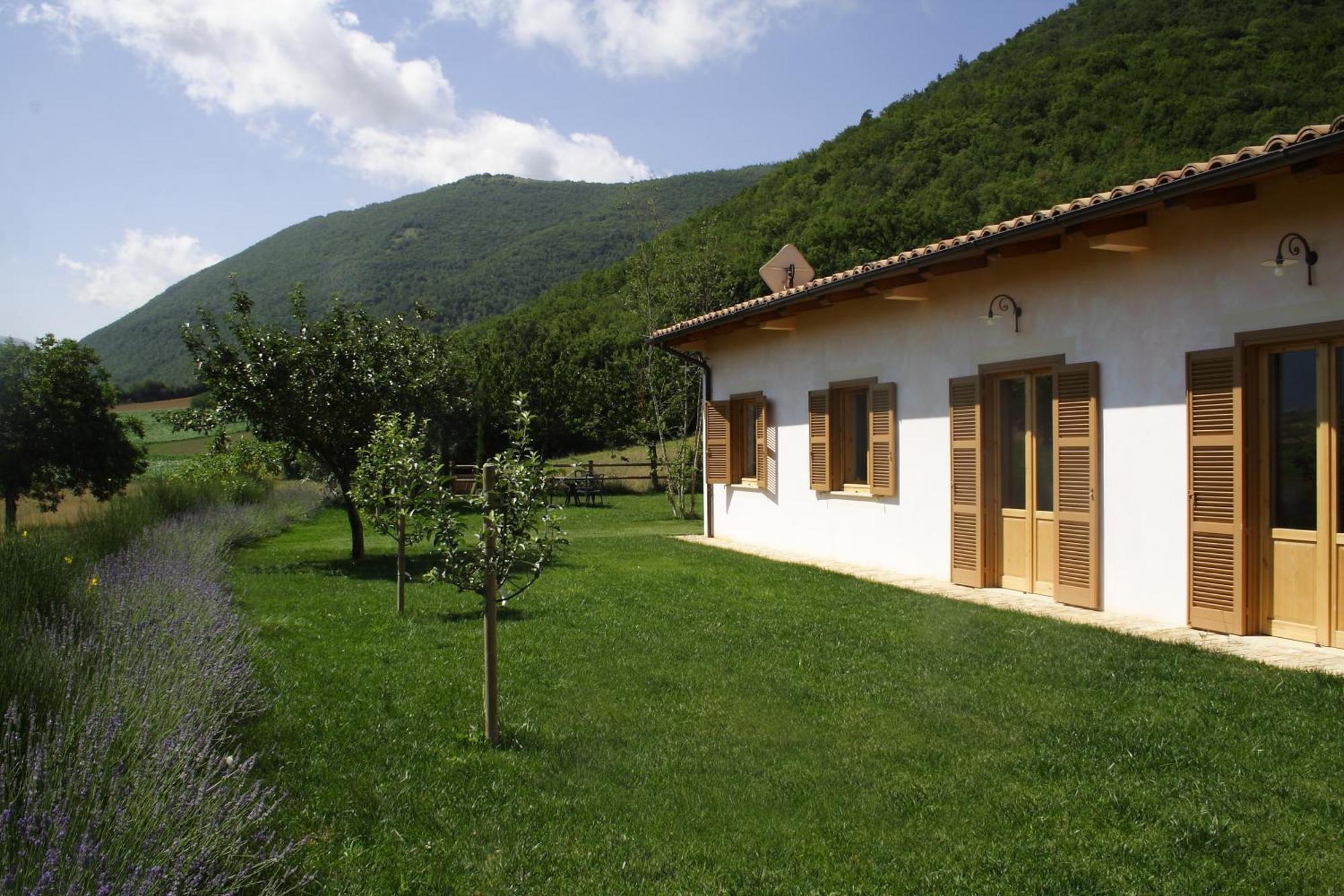 Agriturismo La Cascina Di Opaco نورسا المظهر الخارجي الصورة